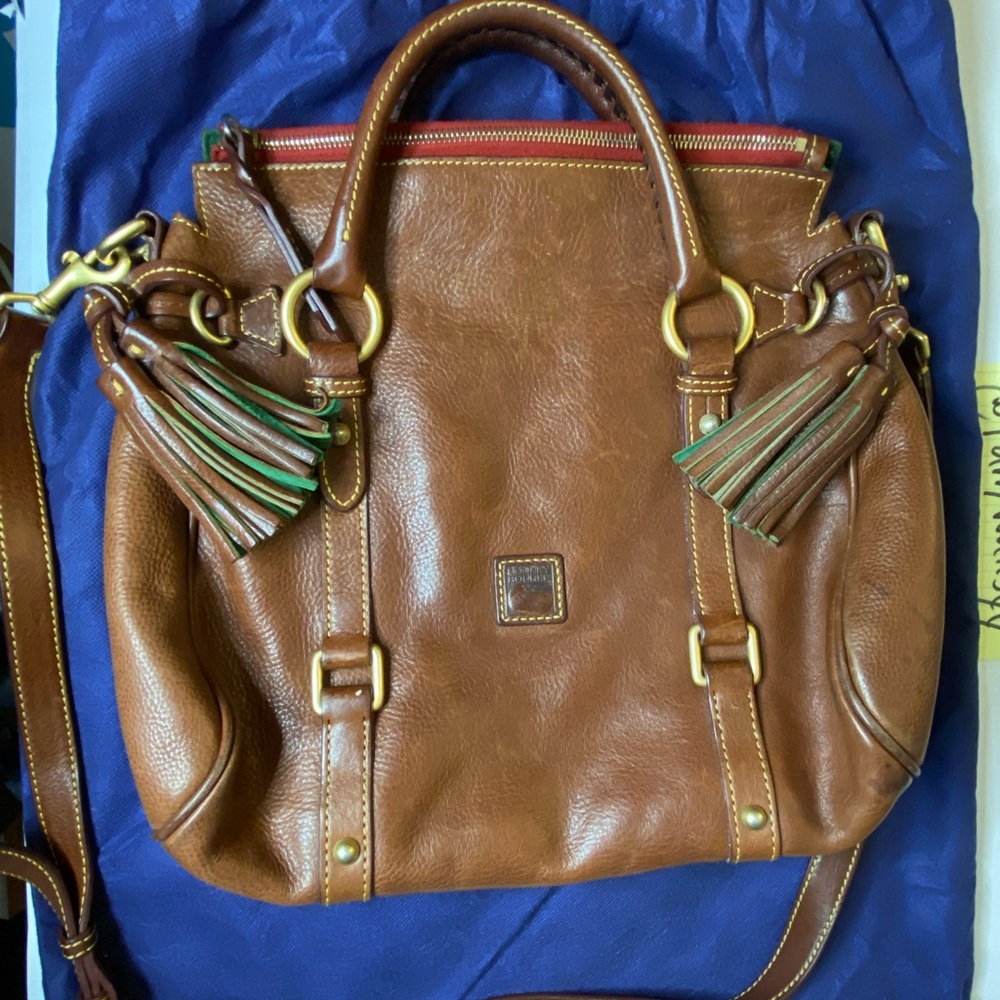 dooney & burke leather satchel purse gently used comes with dustbag